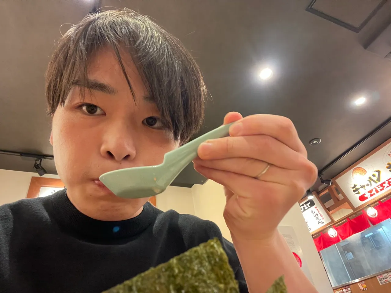 またスープを啜る